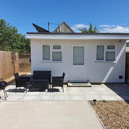 The Tiny Sea Gem Apartment Jaywick Sands Екстериор снимка
