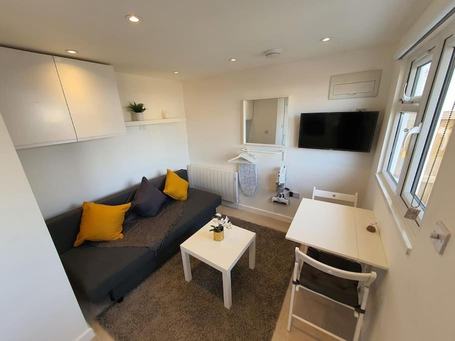 The Tiny Sea Gem Apartment Jaywick Sands Екстериор снимка