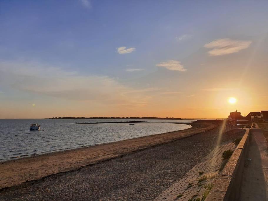 The Tiny Sea Gem Apartment Jaywick Sands Екстериор снимка